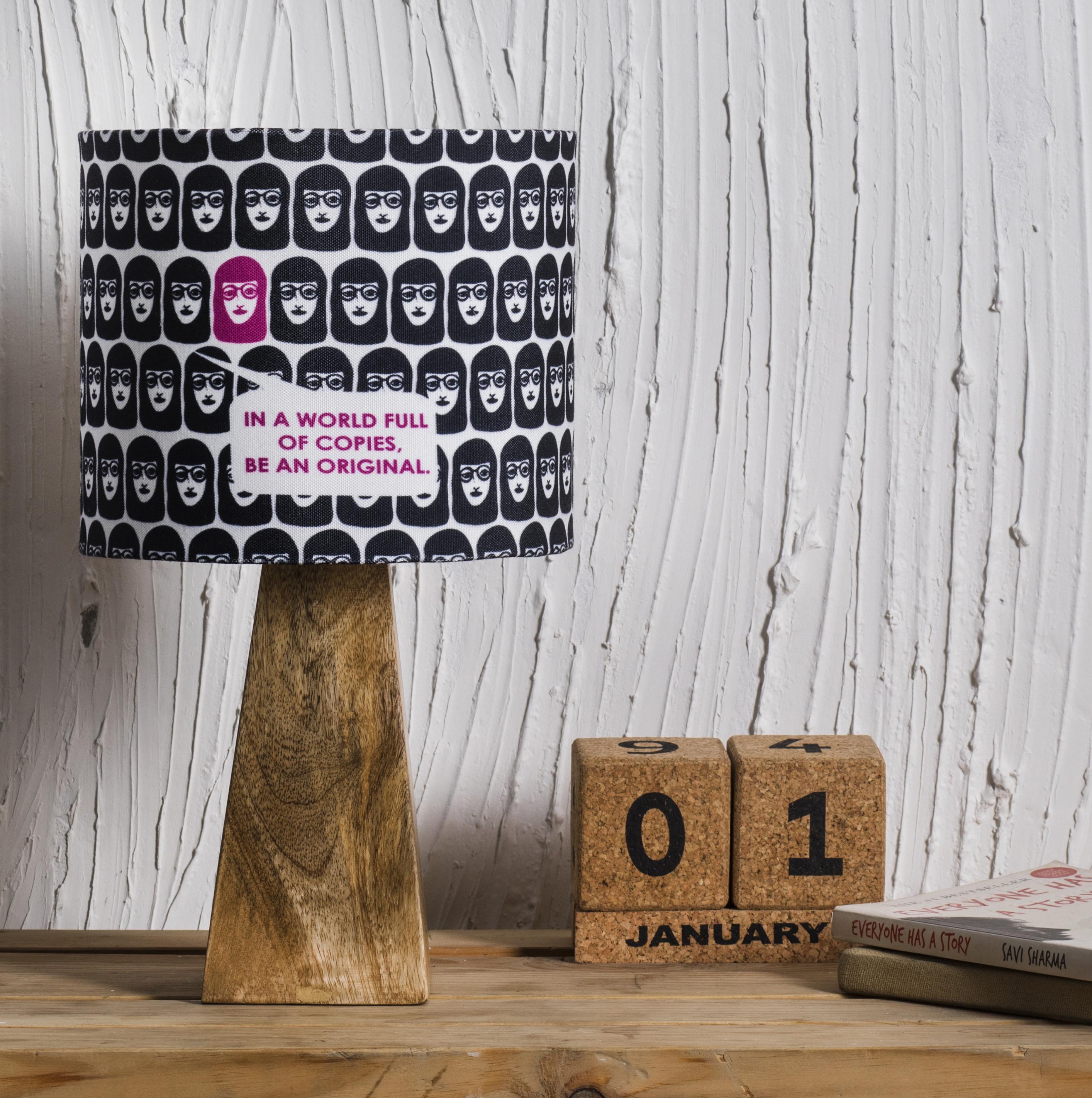 Kavi Be You Wooden Shade Lamp (Square Base)