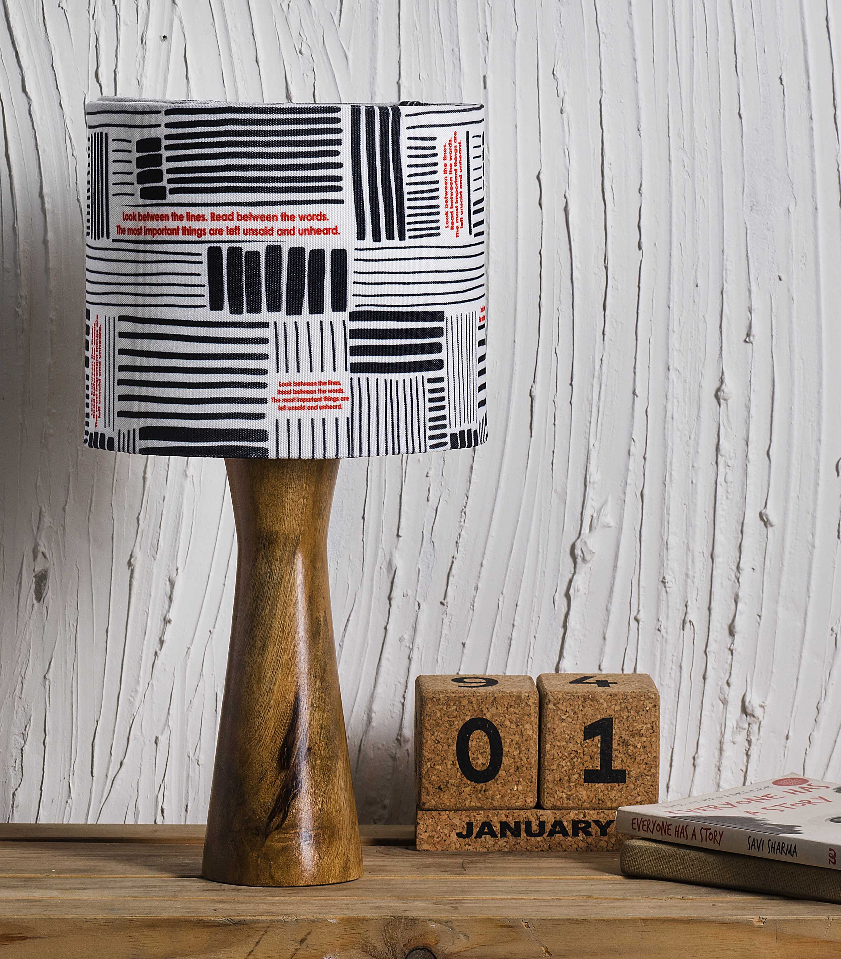 Kavi Geometric Pattern Wooden Shade Lamp (Round)