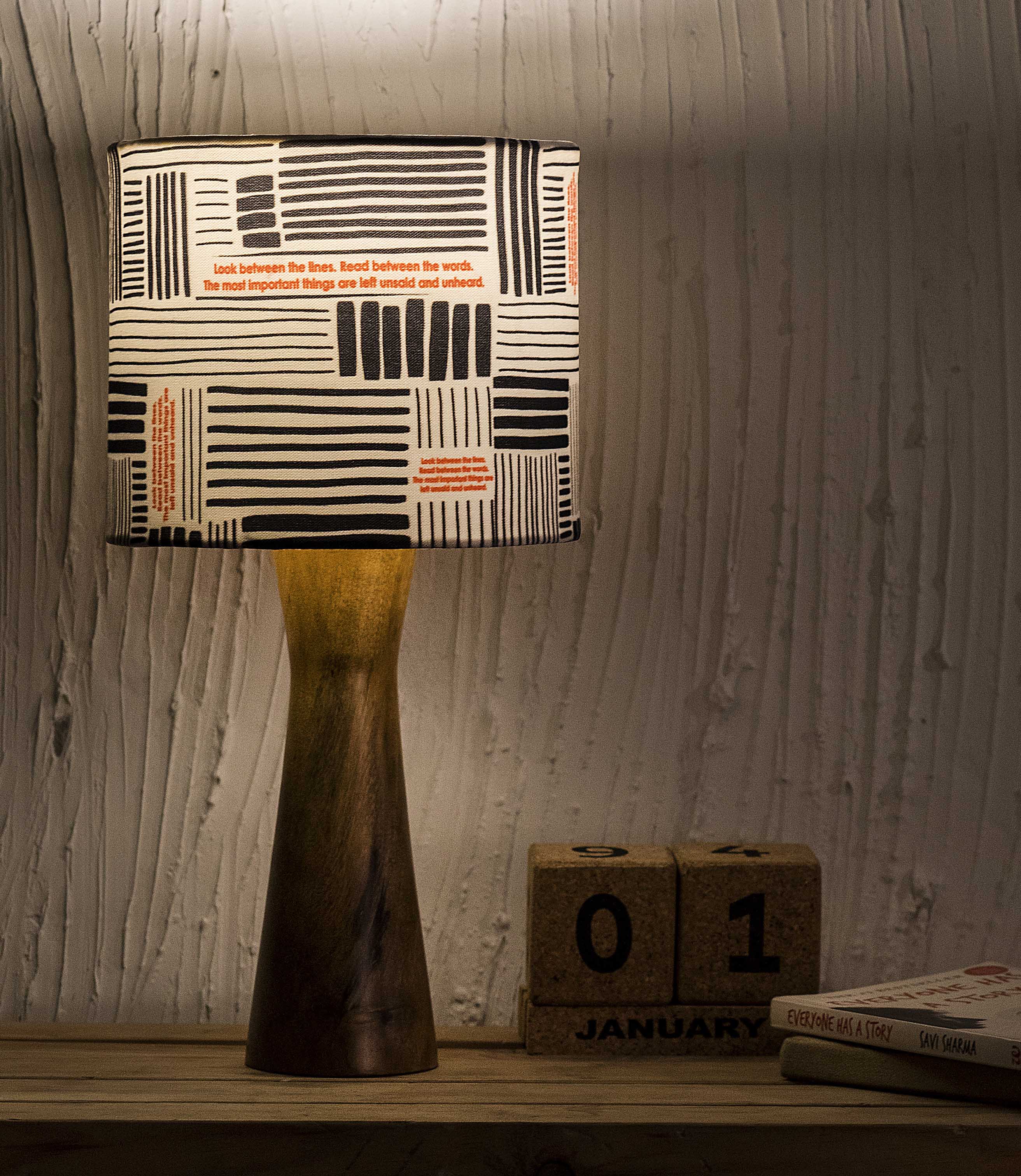 Kavi Geometric Pattern Wooden Shade Lamp (Round)