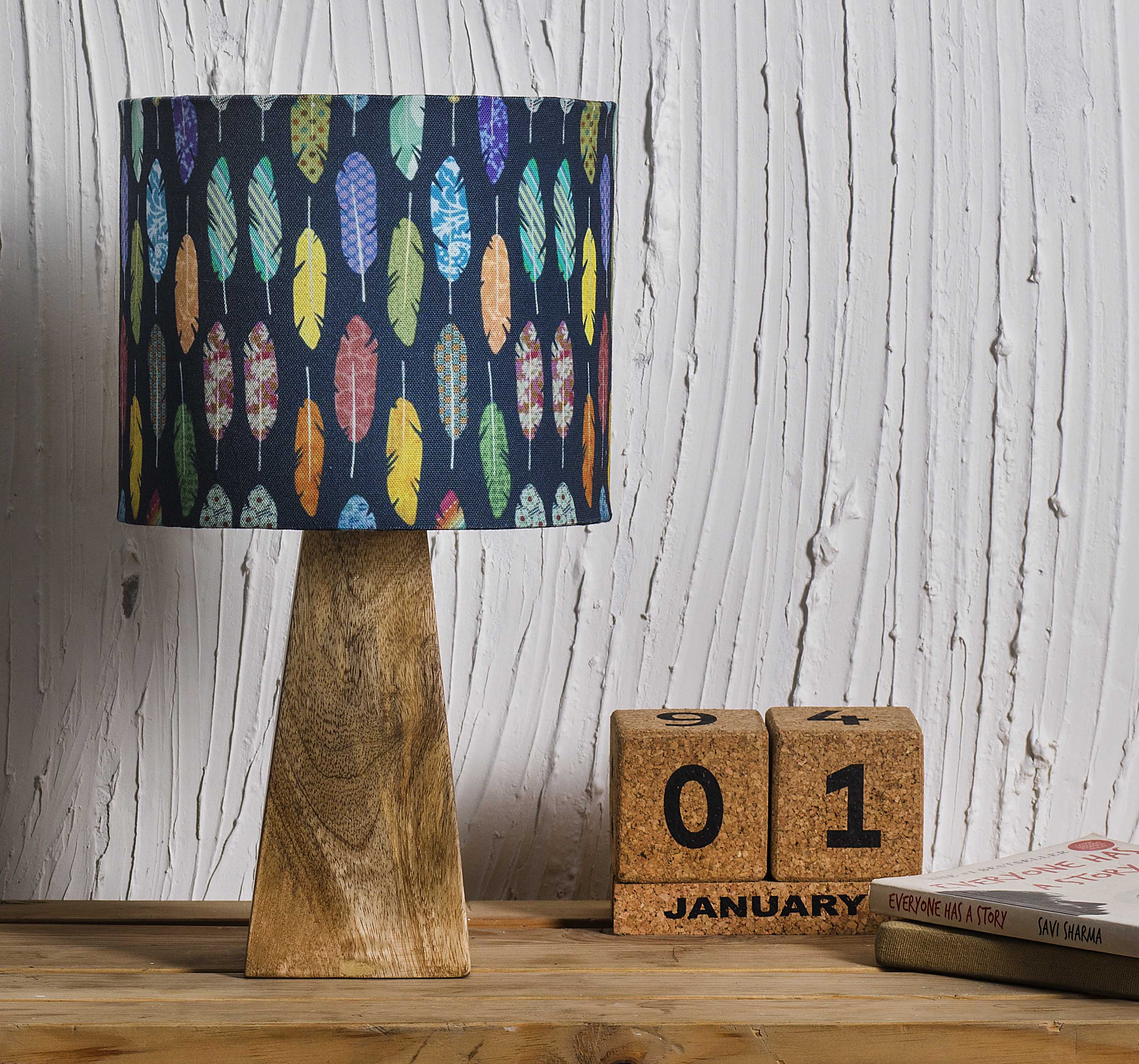 Kavi Feather Wooden Shade Lamp (Square Base)