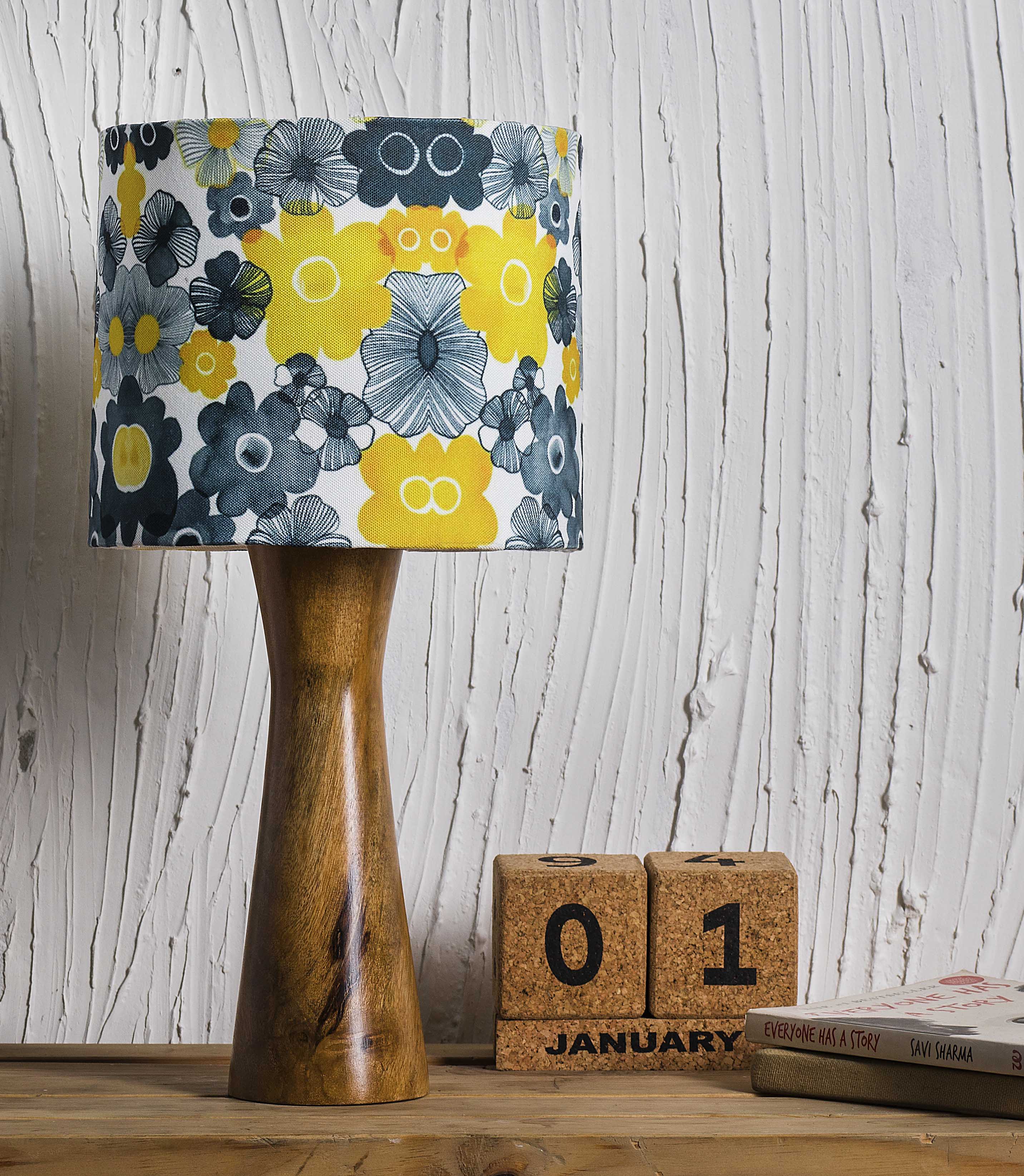 Kavi Sunflower Wooden Shade Lamp (Round)