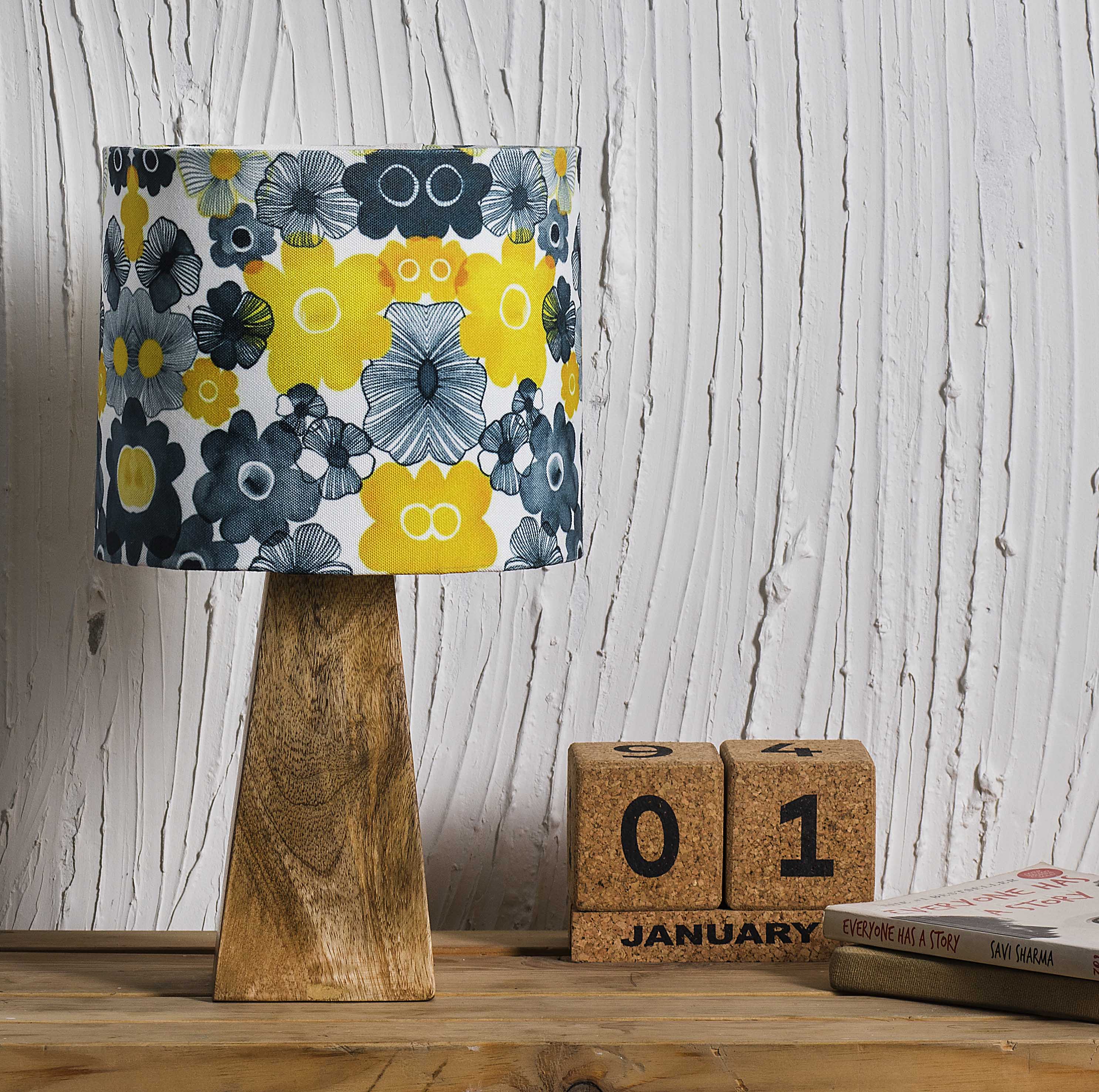 Kavi Sunflower Wooden Shade Lamp (Square Base)